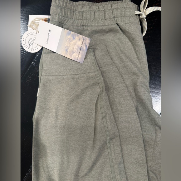 Women's Vuori Laurel Heather Joggers - Picture 6 of 6